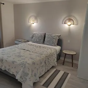 Apartment Magnifique Rez De Jardin Tropezien, Saint-Tropez
