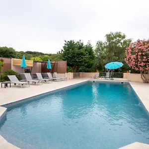 D'hotes Les Amandiers Guest house
